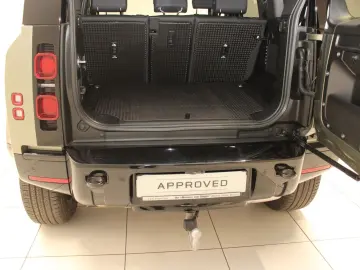 LAND ROVER Defender 110 D300 X-Dynamic SE AHK Pano HUD