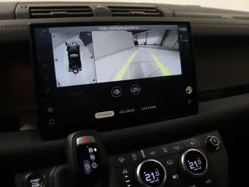 LAND ROVER Defender 110 D300 X-Dynamic SE AHK Pano HUD