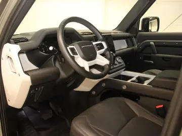 LAND ROVER Defender 110 D300 X-Dynamic SE AHK Pano HUD