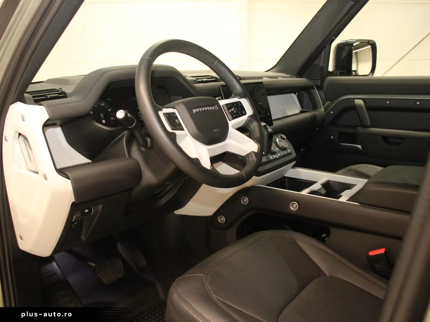 LAND ROVER Defender 110 D300 X-Dynamic SE AHK Pano HUD