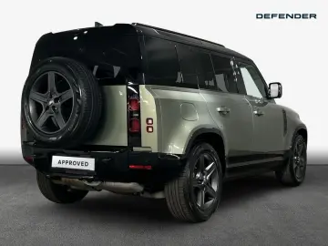 LAND ROVER Defender 110 D300 X-Dynamic SE
