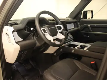 LAND ROVER Defender 110 D300 X-Dynamic SE AHK Pano HUD