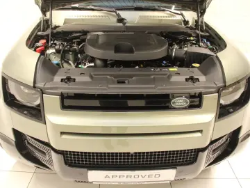 LAND ROVER Defender 110 D300 X-Dynamic SE AHK Pano HUD