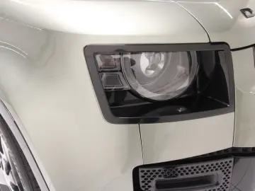 LAND ROVER Defender 110 D300 X-Dynamic SE AHK Pano HUD