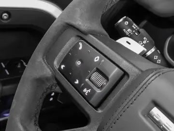 LAND ROVER Defender 110 V8 P525 HUD Luftfederung AD Niveau