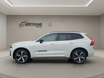 VOLVO XC60 B5 AWD Plus Dark LUFT PANO HUD LM21 360