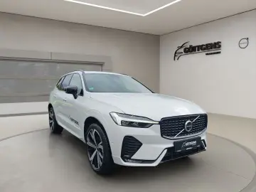 VOLVO XC60 B5 AWD Plus Dark LUFT PANO HUD LM21 360