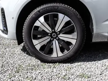 VOLVO XC60 Plus Dark Recharge Plug-In Hybrid AWD T8 Tw