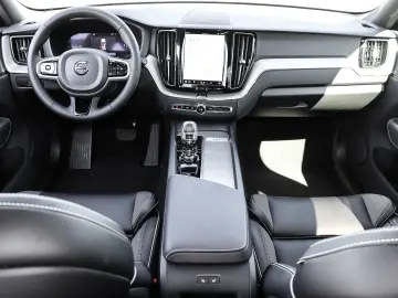 VOLVO XC60 Plus Dark Recharge Plug-In Hybrid AWD T8 Tw