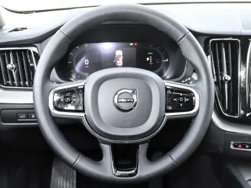 VOLVO XC60 Plus Dark Recharge Plug-In Hybrid AWD T8 Tw