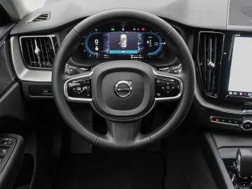 VOLVO XC60 Plus Dark Recharge Plug-In Hybrid AWD T6 Tw