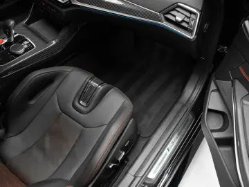 BMW M3 CS