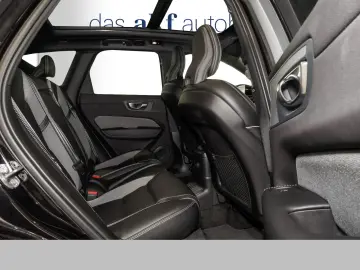 VOLVO XC60 T6 Twin Engine AWD Plus Black Edition-Navi