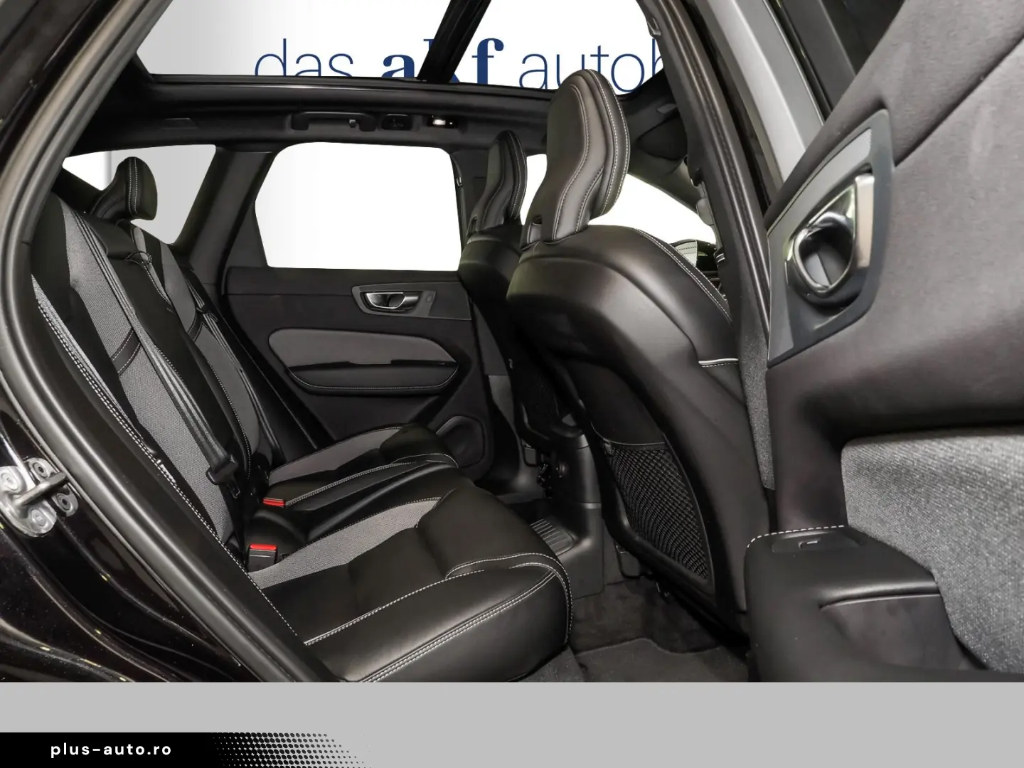 VOLVO XC60 T6 Twin Engine AWD Plus Black Edition-Navi