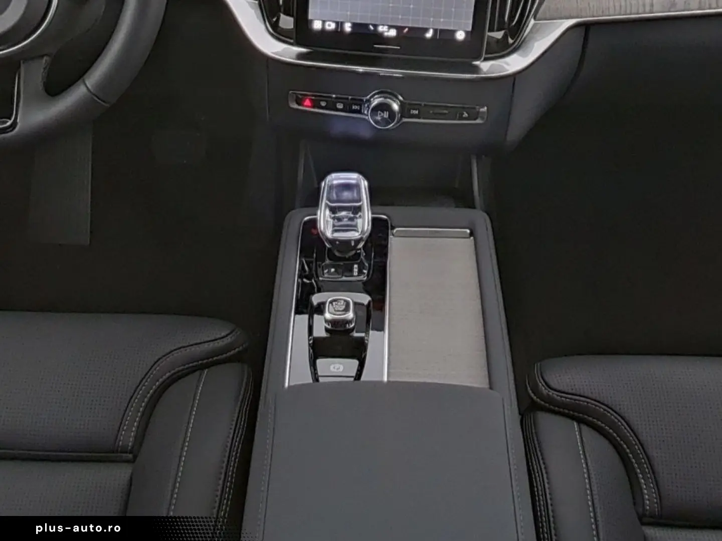 VOLVO XC90 FACELIFT Ultra Dark Recharge Plug-In Hybrid