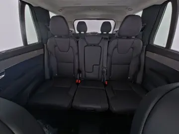 VOLVO XC90 FACELIFT Ultra Dark Recharge Plug-In Hybrid