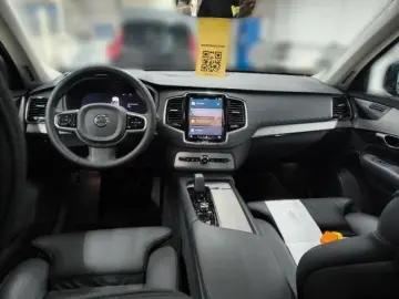 VOLVO XC90 T8  Plus Dark Recharge Plug-In Hybrid AWD