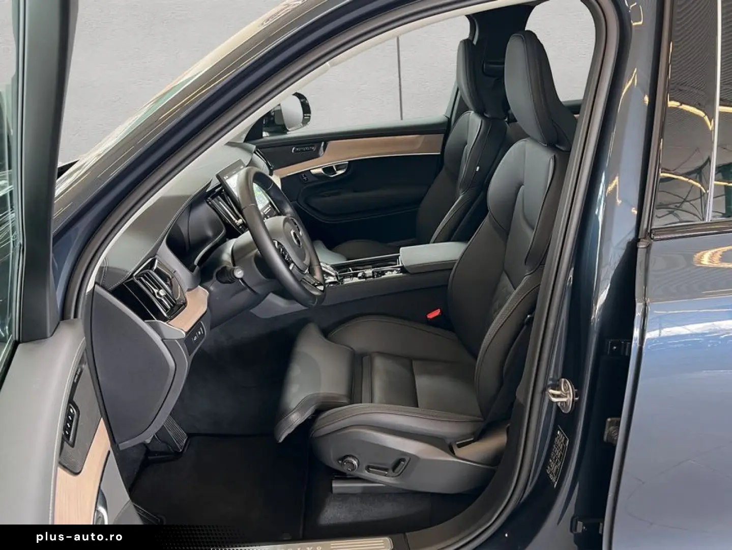 VOLVO XC90 T8 AWD Plus-Dark 7S Neues-Modell HeadUpDisp