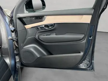 VOLVO XC90 T8 AWD Plus-Dark 7S Neues-Modell HeadUpDisp