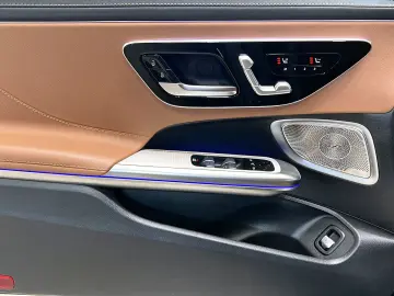 MERCEDES-BENZ CLE 300 4M Cabrio AMG