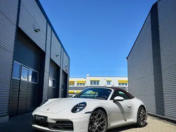 PORSCHE 911 Cabrio