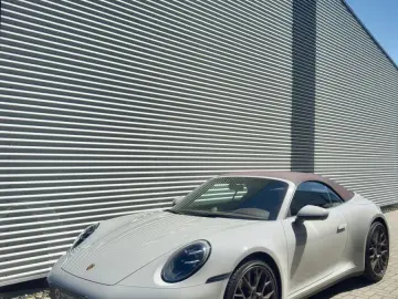 PORSCHE 911 Cabrio