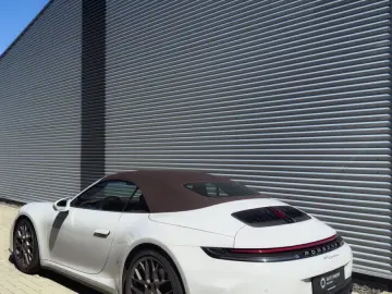 PORSCHE 911 Cabrio
