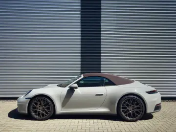 PORSCHE 911 Cabrio