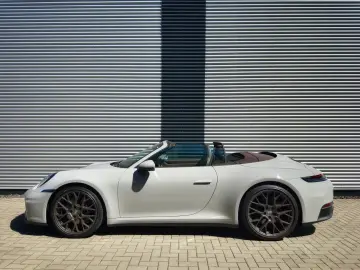 PORSCHE 911 Cabrio