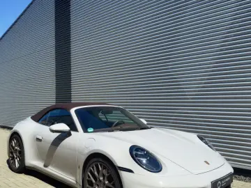 PORSCHE 911 Cabrio