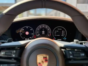 PORSCHE 911 Cabrio