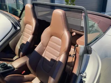 PORSCHE 911 Cabrio