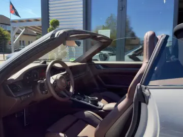 PORSCHE 911 Cabrio