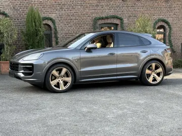 PORSCHE Cayenne E-Hybrid Coupe SPORTDESIGN-PAKET 22 ZOLL