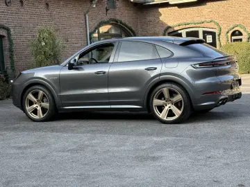 PORSCHE Cayenne E-Hybrid Coupe SPORTDESIGN-PAKET 22 ZOLL