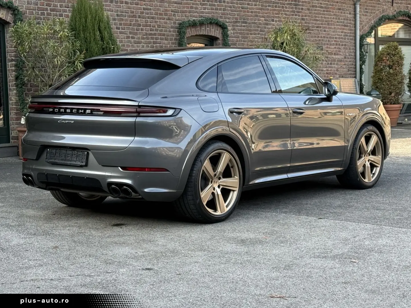 PORSCHE Cayenne E-Hybrid Coupe SPORTDESIGN-PAKET 22 ZOLL