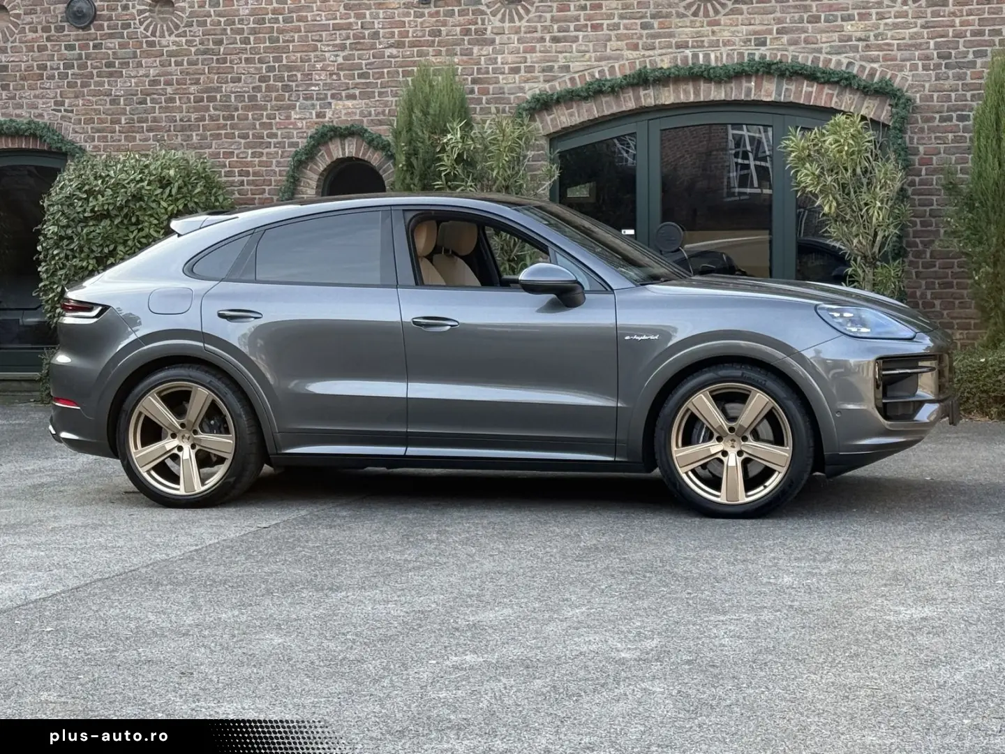PORSCHE Cayenne E-Hybrid Coupe SPORTDESIGN-PAKET 22 ZOLL