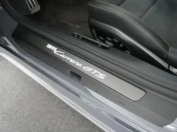 PORSCHE 992 Carrera GTS