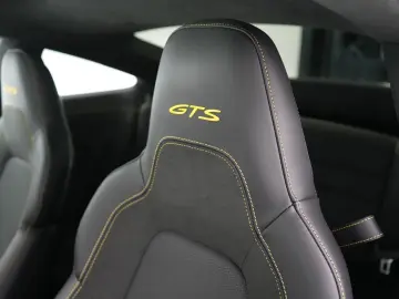 PORSCHE 992 Carrera GTS