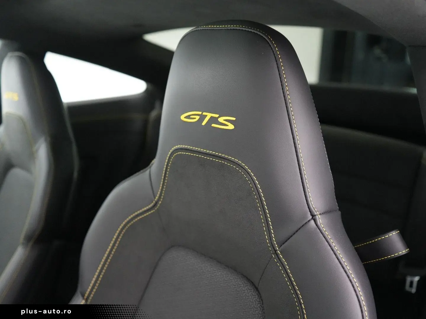 PORSCHE 992 Carrera GTS