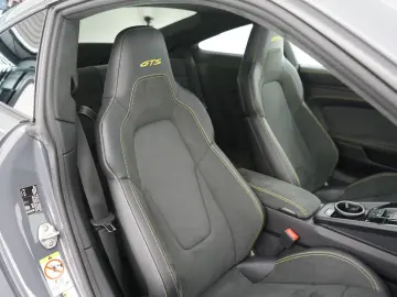 PORSCHE 992 Carrera GTS