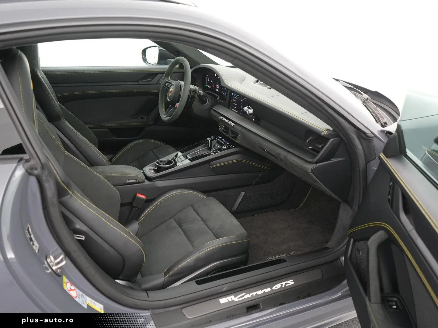 PORSCHE 992 Carrera GTS