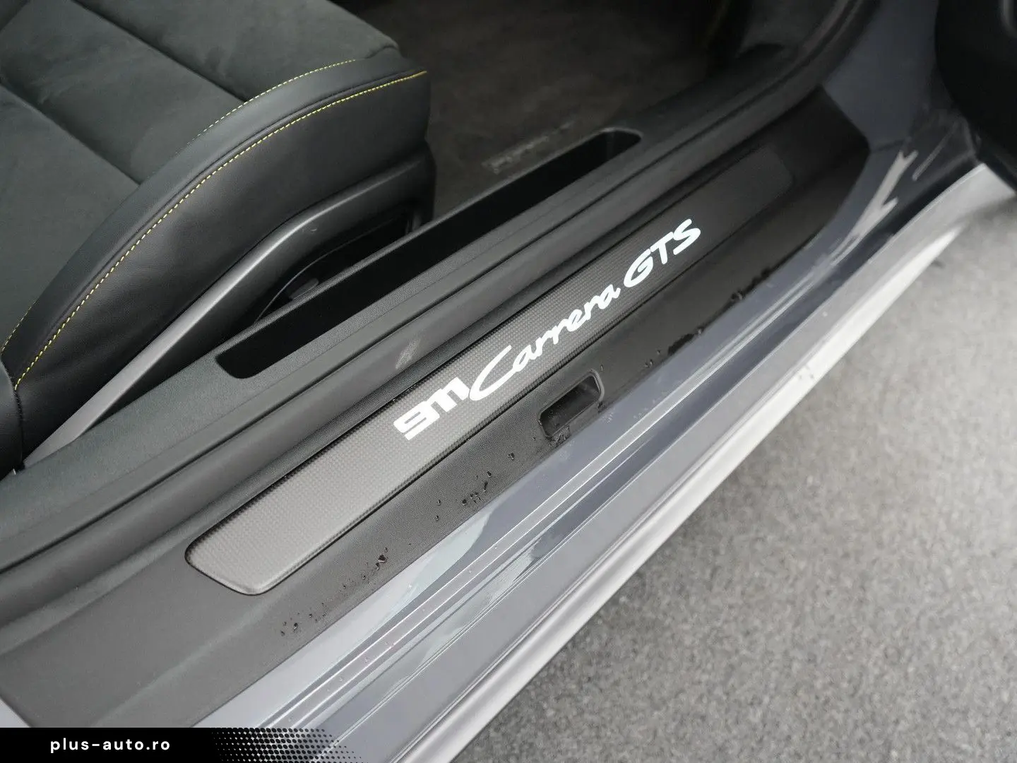 PORSCHE 992 Carrera GTS