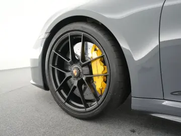 PORSCHE 992 Carrera GTS