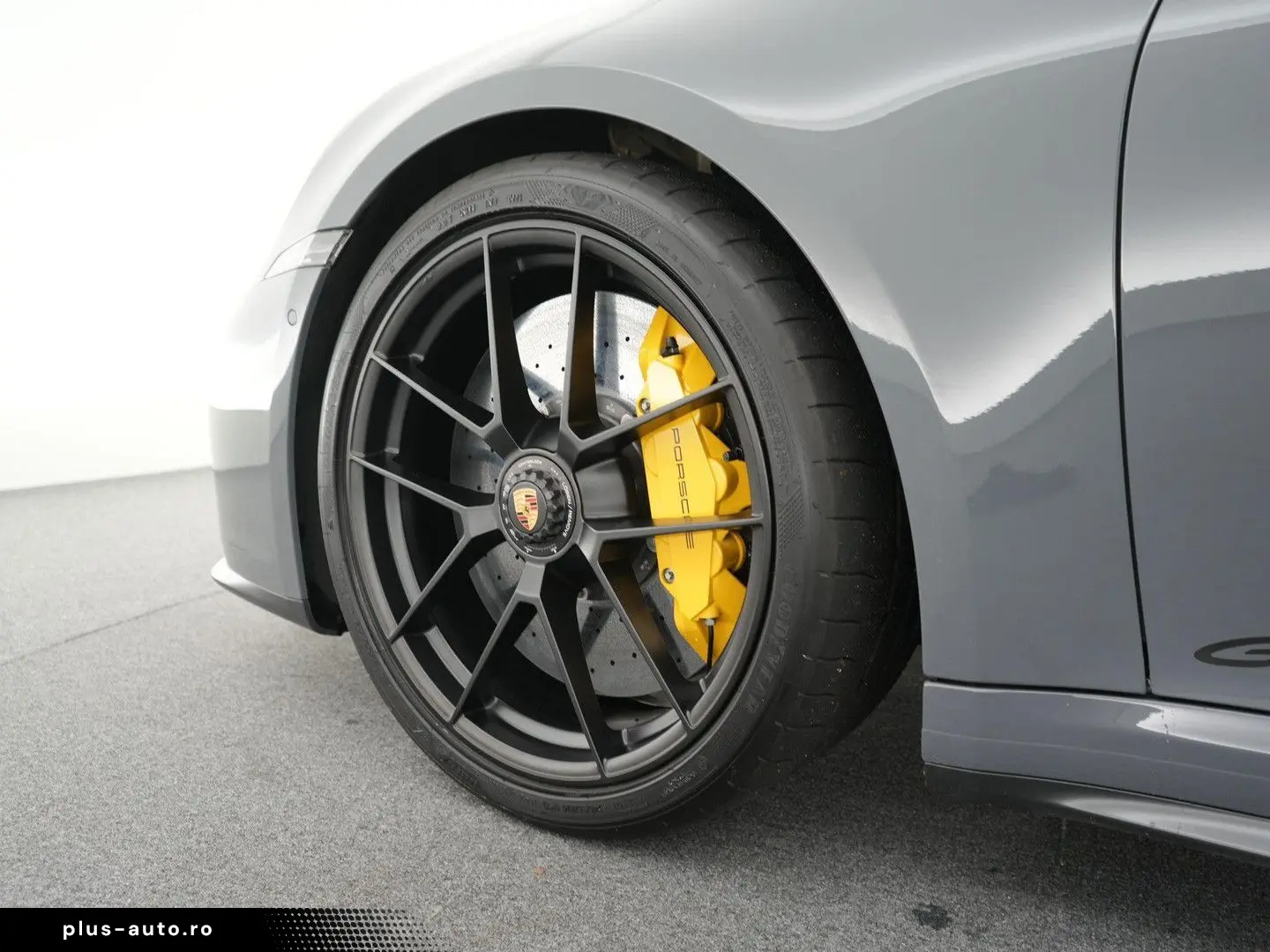 PORSCHE 992 Carrera GTS