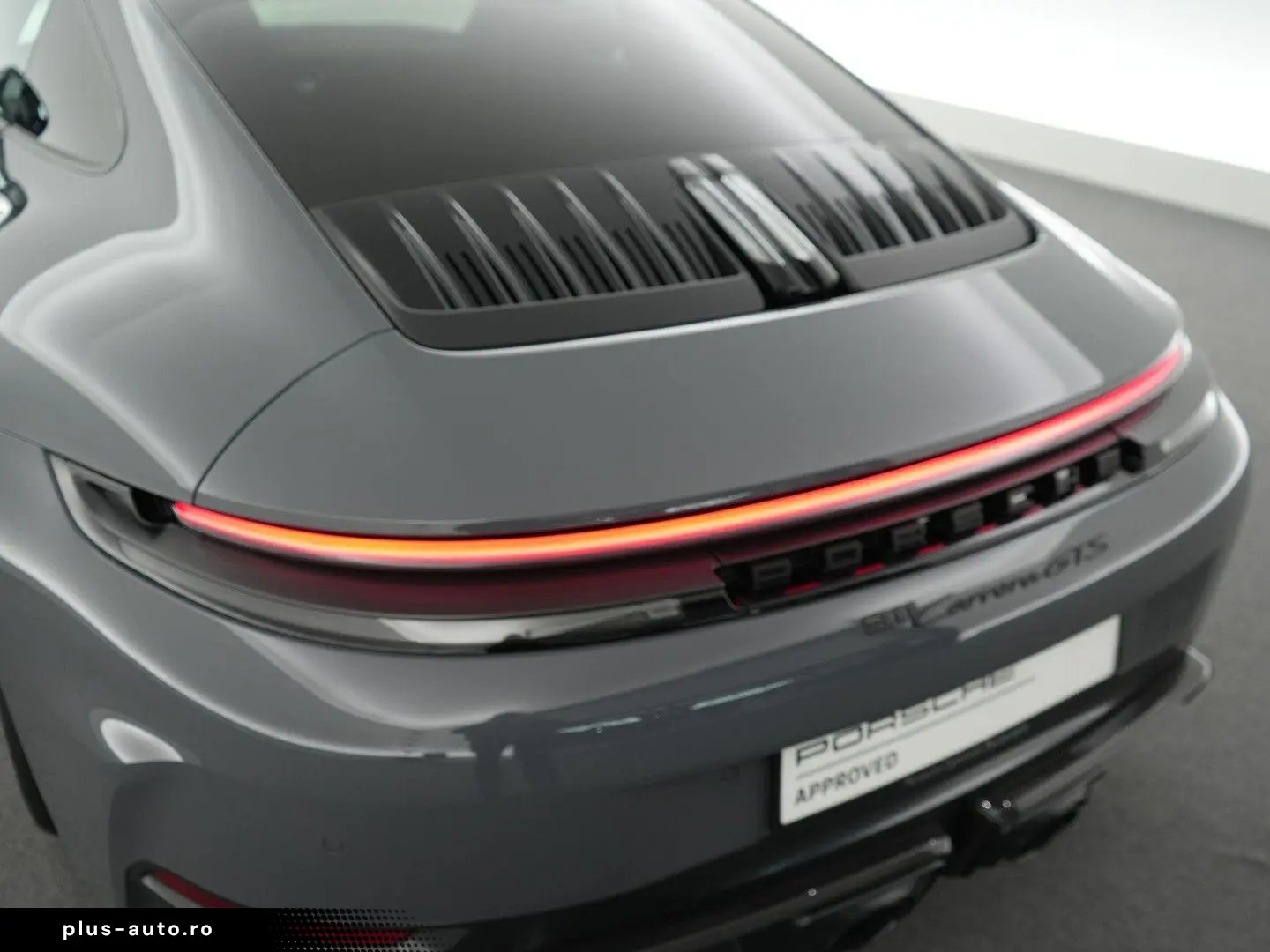 PORSCHE 992 Carrera GTS