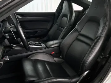 PORSCHE 992 3.0 Carrera