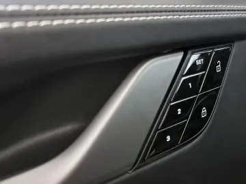 PORSCHE 992 3.0 Carrera