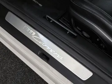 PORSCHE 992 3.0 Carrera
