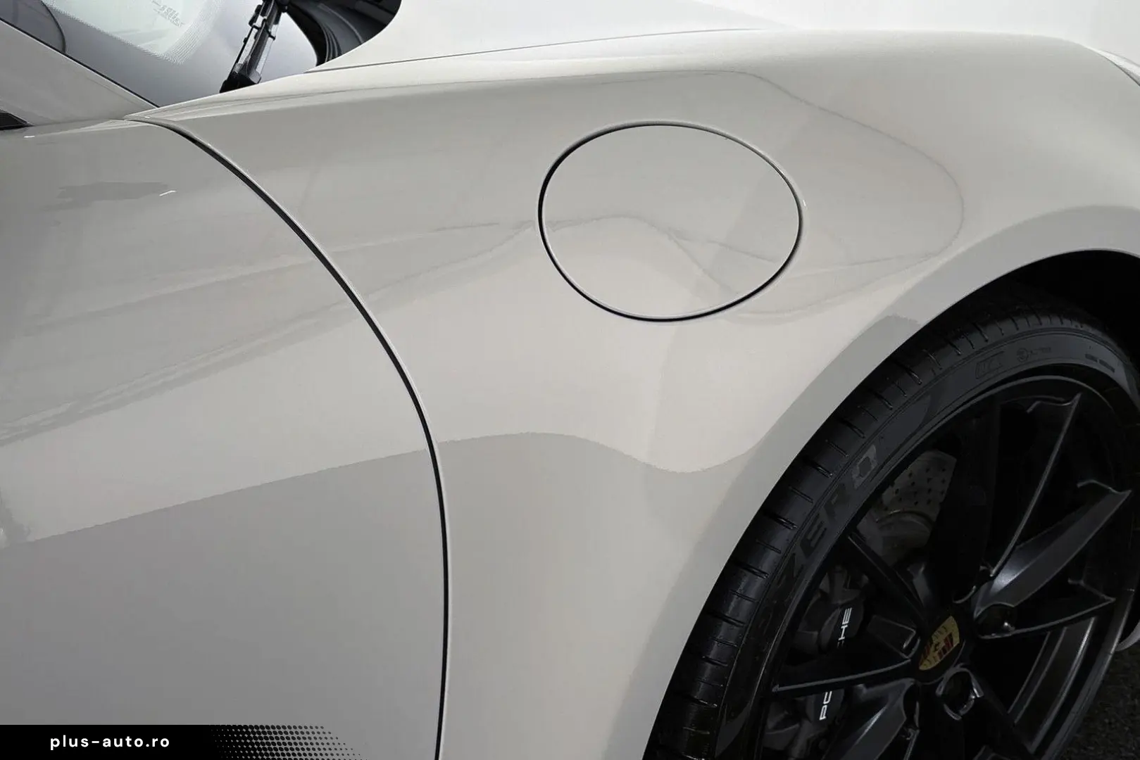 PORSCHE 992 3.0 Carrera